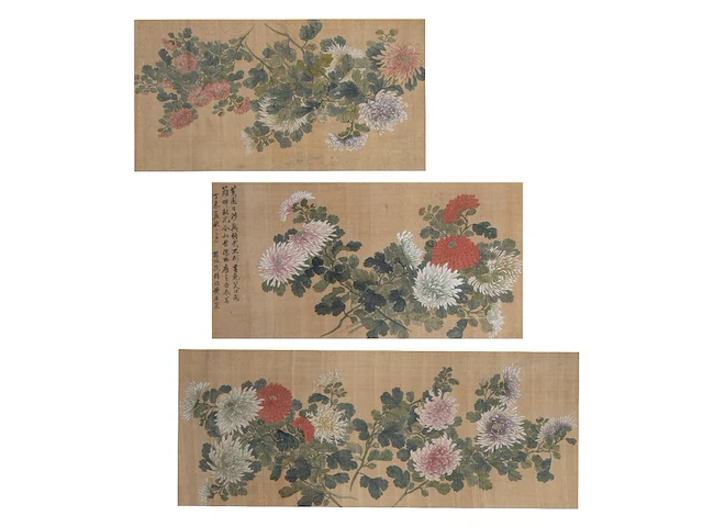 A set of three chinese paintings, 'chrysanthemum', colour on silk, all signed, framed 58 x 93,5 cm (2) / 58 x 116,5 cm (1) - afbeelding 1 van  10