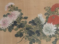 A set of three chinese paintings, 'chrysanthemum', colour on silk, all signed, framed 58 x 93,5 cm (2) / 58 x 116,5 cm (1) - afbeelding 6 van  10