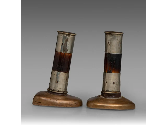 A set of two tibetan bronze tsa tsa mould seals, one depicting manjushri, the other possibly samantabhadra/avalokitesvara, 19thc, h 14 - 14,6 cm - afbeelding 1 van  8