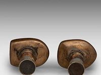 A set of two tibetan bronze tsa tsa mould seals, one depicting manjushri, the other possibly samantabhadra/avalokitesvara, 19thc, h 14 - 14,6 cm - afbeelding 7 van  8