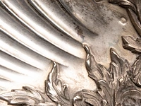 A silver oil and vinegar, two footed trays and a set of four salts and mustard, total weight: 1469 g - afbeelding 10 van  10