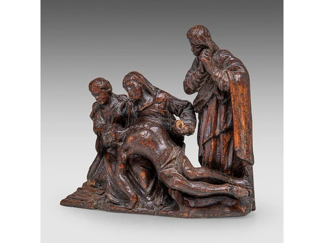 A small carved walnut pieta group, 18thc 14 x 15 cm. (5.50 x 5.91 in.) - afbeelding 2 van  6