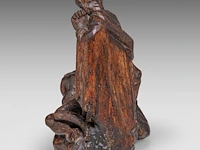 A small carved walnut pieta group, 18thc 14 x 15 cm. (5.50 x 5.91 in.) - afbeelding 3 van  6