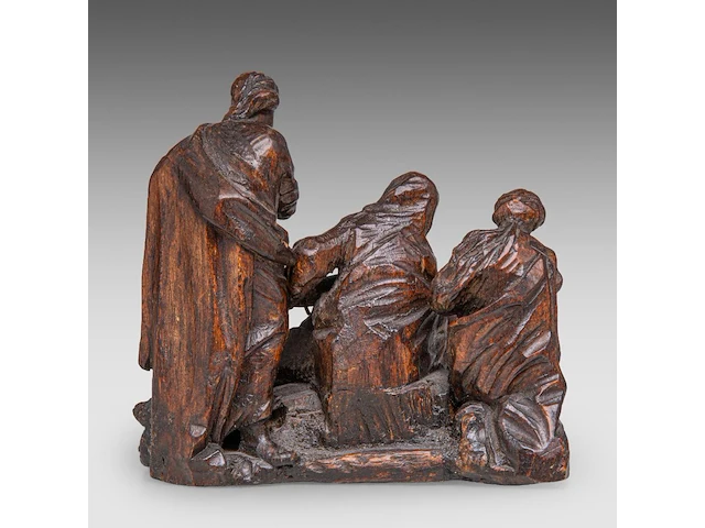 A small carved walnut pieta group, 18thc 14 x 15 cm. (5.50 x 5.91 in.) - afbeelding 4 van  6
