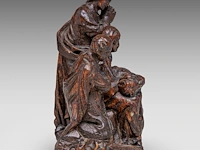 A small carved walnut pieta group, 18thc 14 x 15 cm. (5.50 x 5.91 in.) - afbeelding 5 van  6