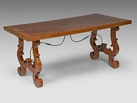 A spanish baroque style walnut trestle table, 19thc 80 x 177 x 88 cm. (31 1/2 x 69.68 x 34.64 in.) - afbeelding 2 van  7