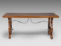 A spanish baroque style walnut trestle table, 19thc 80 x 177 x 88 cm. (31 1/2 x 69.68 x 34.64 in.) - afbeelding 3 van  7