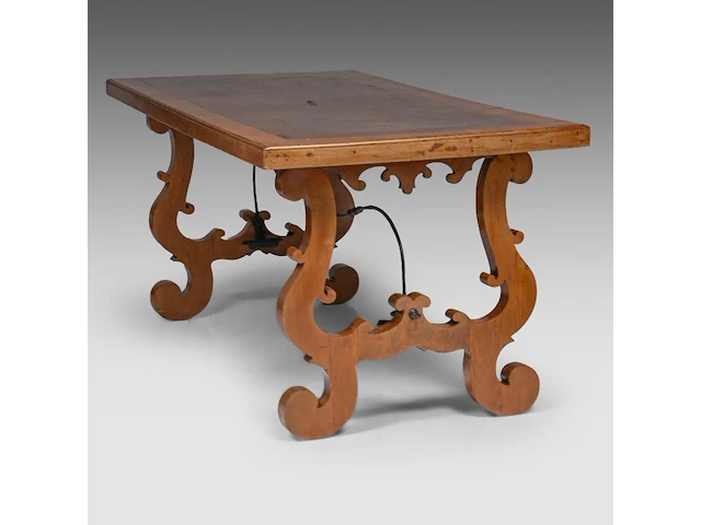 A spanish baroque style walnut trestle table, 19thc 80 x 177 x 88 cm. (31 1/2 x 69.68 x 34.64 in.) - afbeelding 4 van  7