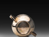 A spanish or south american double-handled silver chamber pot, 19thc, weight: ca. 1200 g 12 x 19 cm. (4.71 x 7.48 in.) - afbeelding 3 van  5
