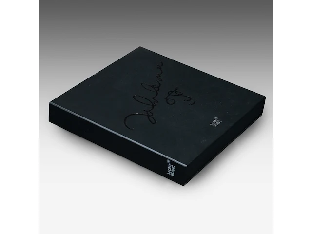 A special edition john lennon montblanc ballpoint pen, in the original case the case: 33 x 33 x 5 cm. (12.99 x 12.99 x 1.97 in.) - afbeelding 2 van  8