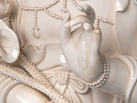 A tall chinese blanc-de-chine standing guanyin, marked wu mu sen, 20thc, total h 97,5 cm - afbeelding 2 van  11