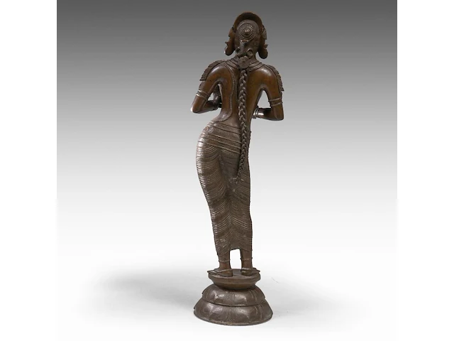 A tall indian bronze figure of lakshmi, early 20thc, h 101,5 cm - afbeelding 4 van  8