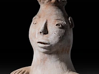 A terracotta nana densu legba torso figure, fon people, benin 50 cm. (19.67 in.) - afbeelding 6 van  6