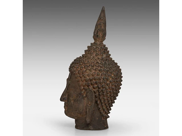 A thai bronze head of buddha, sukhothai style, h 25,7 cm - afbeelding 3 van  6