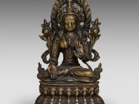 A tibetan bronze figure of white tara, 18thc, total h 15 cm - weight about 615g