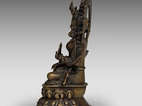 A tibetan bronze figure of white tara, 18thc, total h 15 cm - weight about 615g - afbeelding 3 van  8