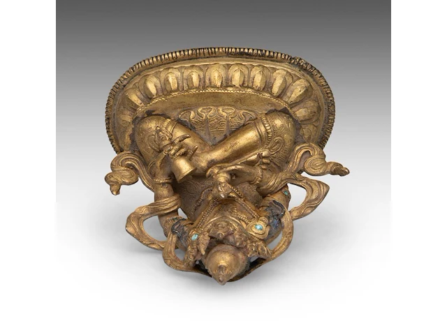 A tibetan gilt bronze figure of vajrassattva, early 19thc, h 14 cm - weight about 565 g - afbeelding 7 van  8