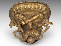 A tibetan gilt bronze figure of vajrassattva, early 19thc, h 14 cm - weight about 565 g - afbeelding 7 van  8