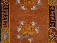 A tibetan 'lotus' carpet, 20thc 187 x 93 cm. (73.62 x 36.60 in.) - afbeelding 5 van  6