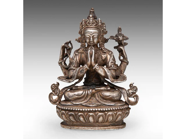 A tibetan silver figure of avalokitesvara, 19thc, h 8 cm - weight about 225 g - afbeelding 1 van  9