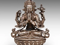 A tibetan silver figure of avalokitesvara, 19thc, h 8 cm - weight about 225 g