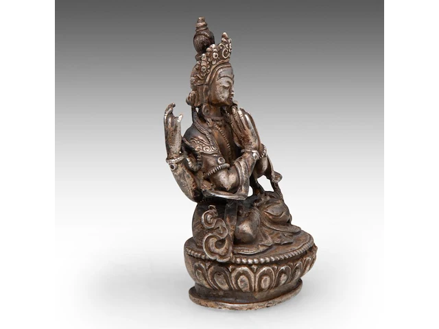 A tibetan silver figure of avalokitesvara, 19thc, h 8 cm - weight about 225 g - afbeelding 5 van  9