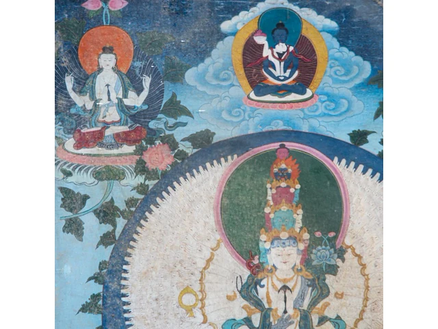 A tibetan thangka, 'eleven-headed avalokiteshvara/chenrezig', 19thc, framed 59 x 87 cm - afbeelding 7 van  10