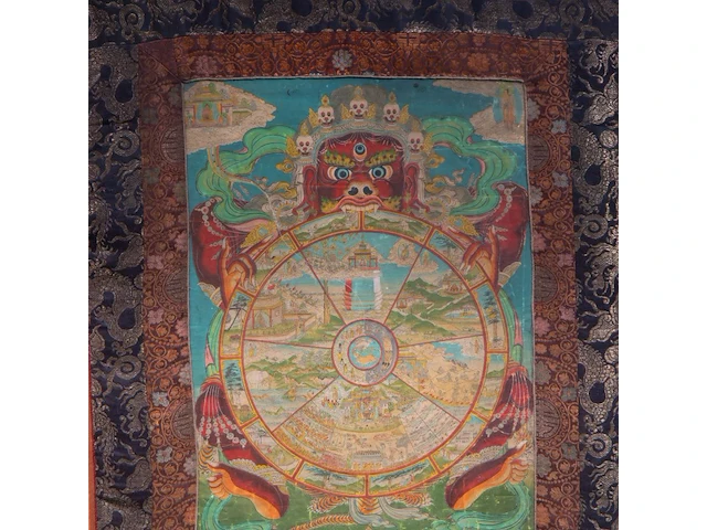 A tibetan thangka, 'yama and the wheel of life (bhavacakra)', 19thc, framed 85 x 132 cm - afbeelding 4 van  5