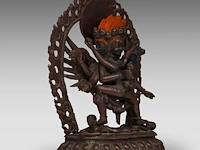 A tibetan/himalayan bronze figure of vajrakilaya and diptichakra, 19thc, h 20 cm - weight about 1778g - afbeelding 7 van  9