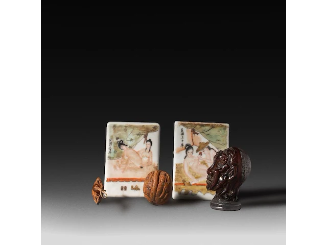 A various and interesting collection of chinese phallic items h 10 - w 7,5 cm (the porcelain) - afbeelding 4 van  9