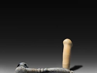 A various and interesting collection of chinese phallic items h 10 - w 7,5 cm (the porcelain) - afbeelding 8 van  9