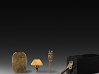A various collection of brass phallus-themed items, ca. 1900, h 9 cm (the plaque) - afbeelding 2 van  5
