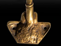 A various collection of brass phallus-themed items, ca. 1900, h 9 cm (the plaque) - afbeelding 4 van  5