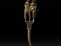 A various collection of brass phallus-themed items, ca. 1900, h 9 cm (the plaque) - afbeelding 5 van  5