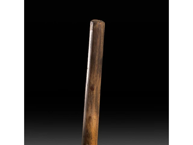 A various collection of carved wooden folk walking sticks with phallic handles - afbeelding 11 van  13