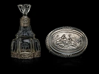 A various collection of silver mounted carafes, a decanter and a bonbonnière, h 9 - 37 cm - afbeelding 7 van  10
