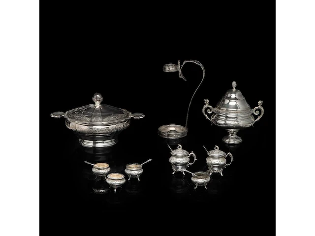 A various collection of silverware, total weight: 2904 g - afbeelding 1 van  9