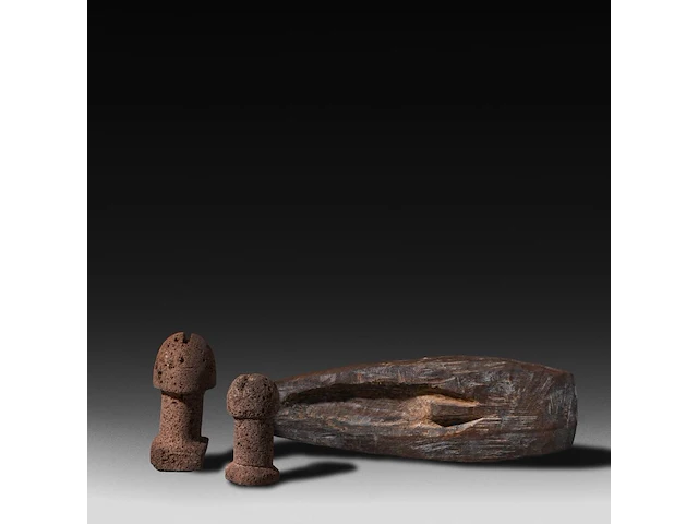 A various collection of south american traditional tribal phallic and other fertility items, l 27 cm (tallest) - afbeelding 5 van  5