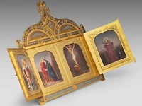 A very fine gothic revival gilt bronze and enamel triptych, with hand-painted porcelain plaques, late 19thc 31 cm. (12.19 in.) - afbeelding 5 van  12
