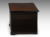 A victorian musical animation box with butterfly strikers, ca. 1900 30 x 57 x 34.5 cm. (11.81 x 22.44 x 13.58 in.) - afbeelding 5 van  7