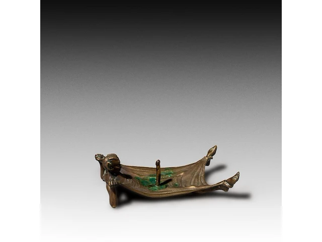 A vienna bronze candlestick of a satyr using his penis as a candleholder, ca. 1900, w 16,5 cm - afbeelding 2 van  4