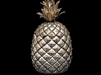 A vintage '60s silver-plated pineapple cooler by mauro manetti for lega peltro, firenze 25.5 cm. (10.03 in.) - afbeelding 4 van  7