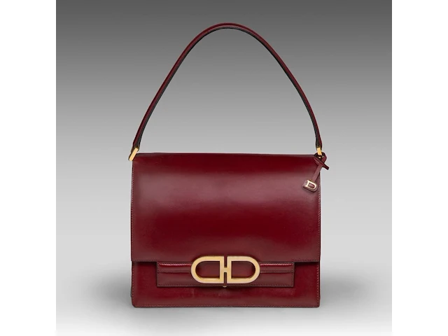 A vintage burgundy red delvaux handbag 21 x 25 x 10.5 cm. (8.26 x 9.83 x 4.12 in.) - afbeelding 1 van  8