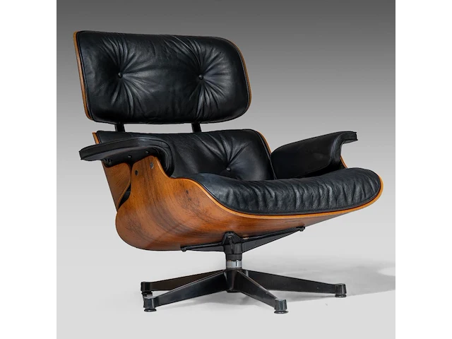 A vintage lounge chair with an ottoman by charles & ray eames for herman miller, '70s edition - afbeelding 9 van  17