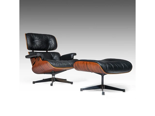 A vintage lounge chair with an ottoman by charles & ray eames for vitra, late '80s edition - afbeelding 5 van  14