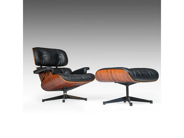 A vintage lounge chair with an ottoman by charles & ray eames for vitra, late '80s edition - afbeelding 6 van  14