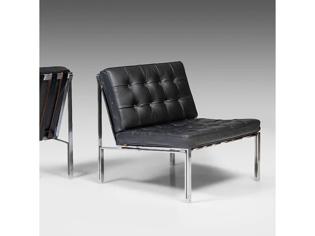 A vintage pair of kt221 black leather lounge chairs by kurt thut for teo jakob 67 x 70 x 75 cm. (26.37 x 27.55 x 29.53 in.) - afbeelding 4 van  14