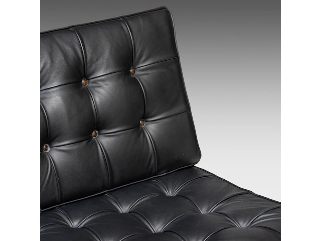 A vintage pair of kt221 black leather lounge chairs by kurt thut for teo jakob 67 x 70 x 75 cm. (26.37 x 27.55 x 29.53 in.) - afbeelding 6 van  14
