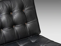 A vintage pair of kt221 black leather lounge chairs by kurt thut for teo jakob 67 x 70 x 75 cm. (26.37 x 27.55 x 29.53 in.) - afbeelding 6 van  14