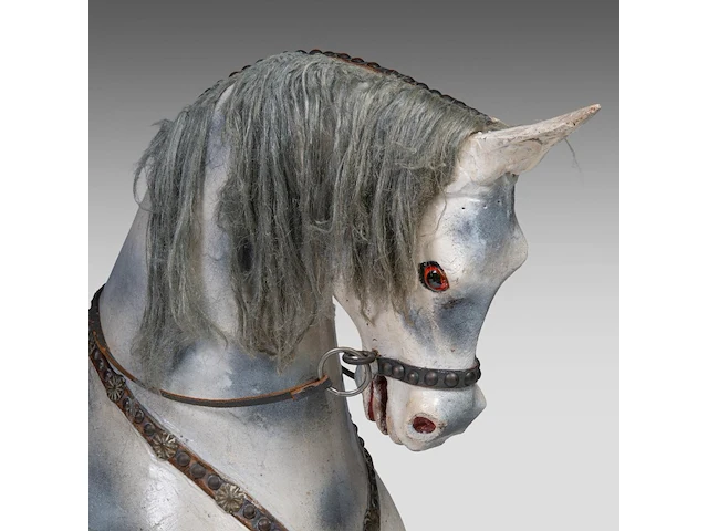 A vintage polychrome wooden carousel horse, h 115 - w 140 cm - afbeelding 3 van  8